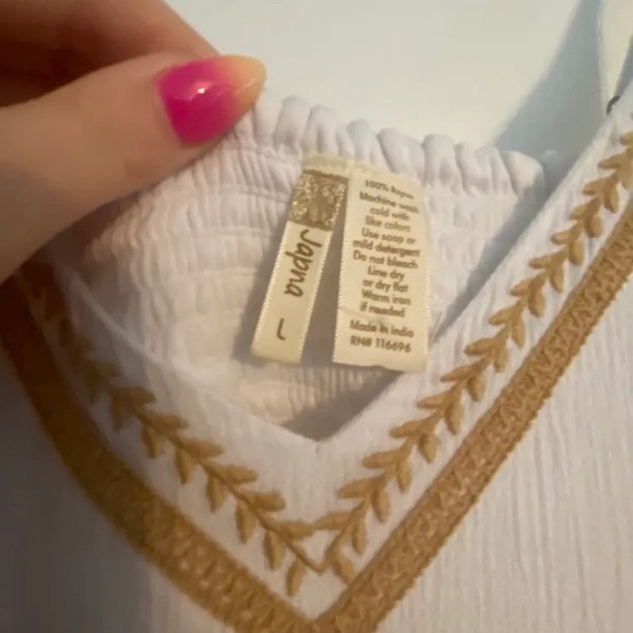 Robes - Picture 3 of 3